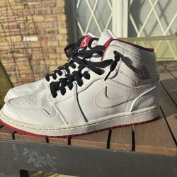  Nike Air Jordan 1 Mid “White/Red Outline” – Men’s Size 11.5