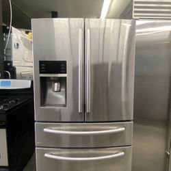 Samsung Stainlees Steel Refrigerator 