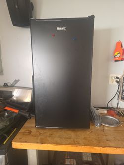 Mini fridge