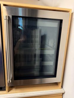 Zline Touchstone 24 Inch Beverage Center 