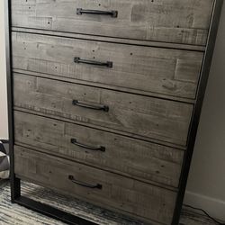5 Drawer Chester