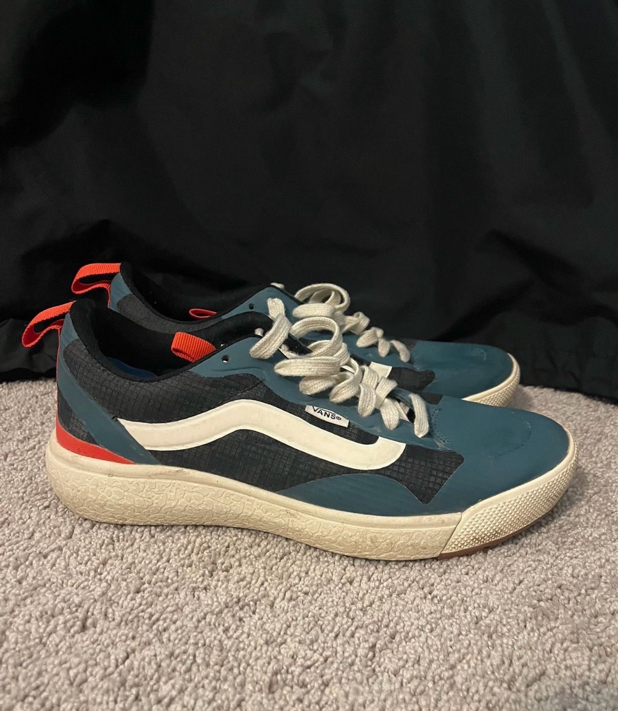 Vans Ultrarange - Men’s size 7