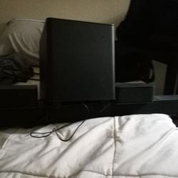 Vizio Sound bar With Remote And Cords