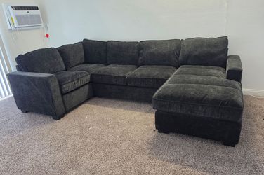Sectional 3-pcs new in box