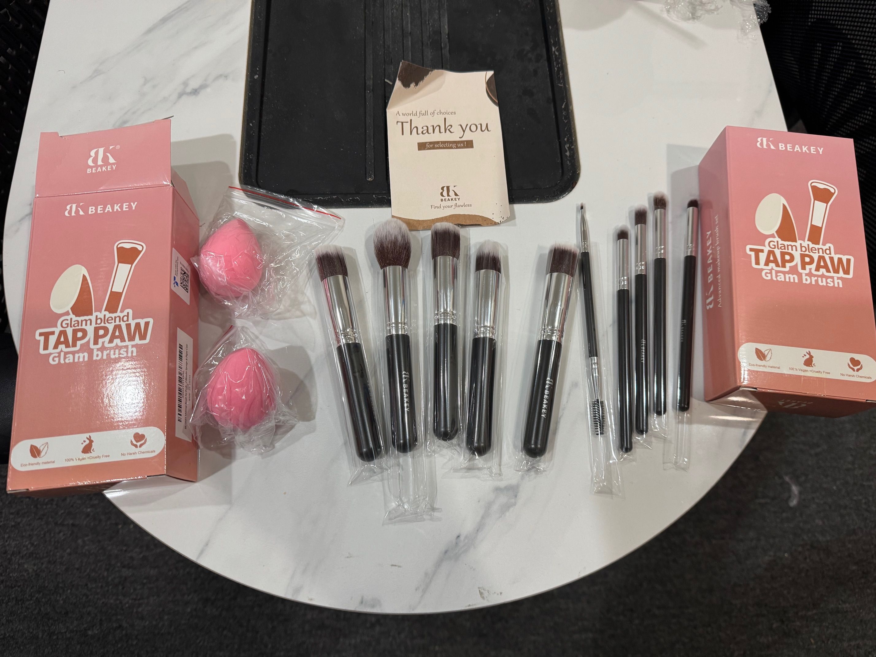 Brand New BEAKEY Makeup Brushes Set, Professional Foundation Eyeshadow Concealer Blush Powder Bronzer Applicator, 2 Blender Sponge Beauty Paper Case