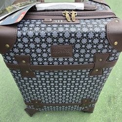Travel Suitcase 30"  8 Wheels Spinner Hard Shell New With Tags Tsa Lock Extra Lightweight Expandable Waterproof 