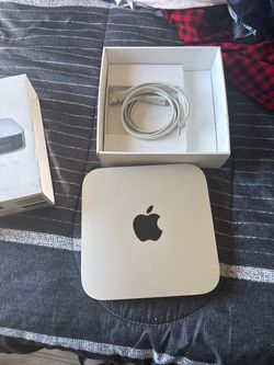 Apple Mac mini Desktop (Late 2014) - 1TB / 2.6GHz Dual-Core Intel Core