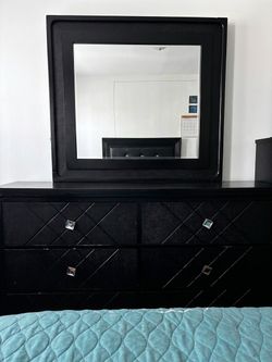 Bedroom set