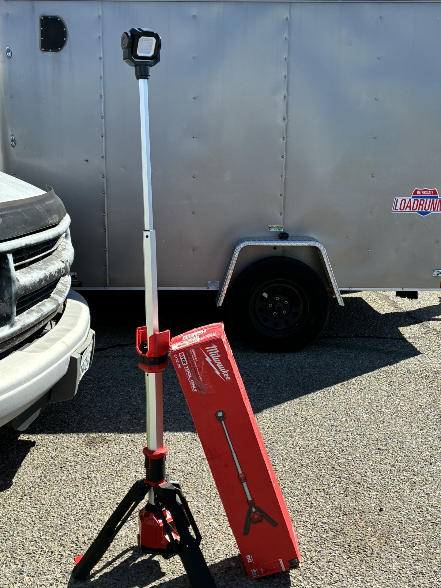 Milwaukee Rocket Dual Power Light-12 V Tool Only