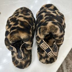 Ugg Leopard Slipper With Strap 