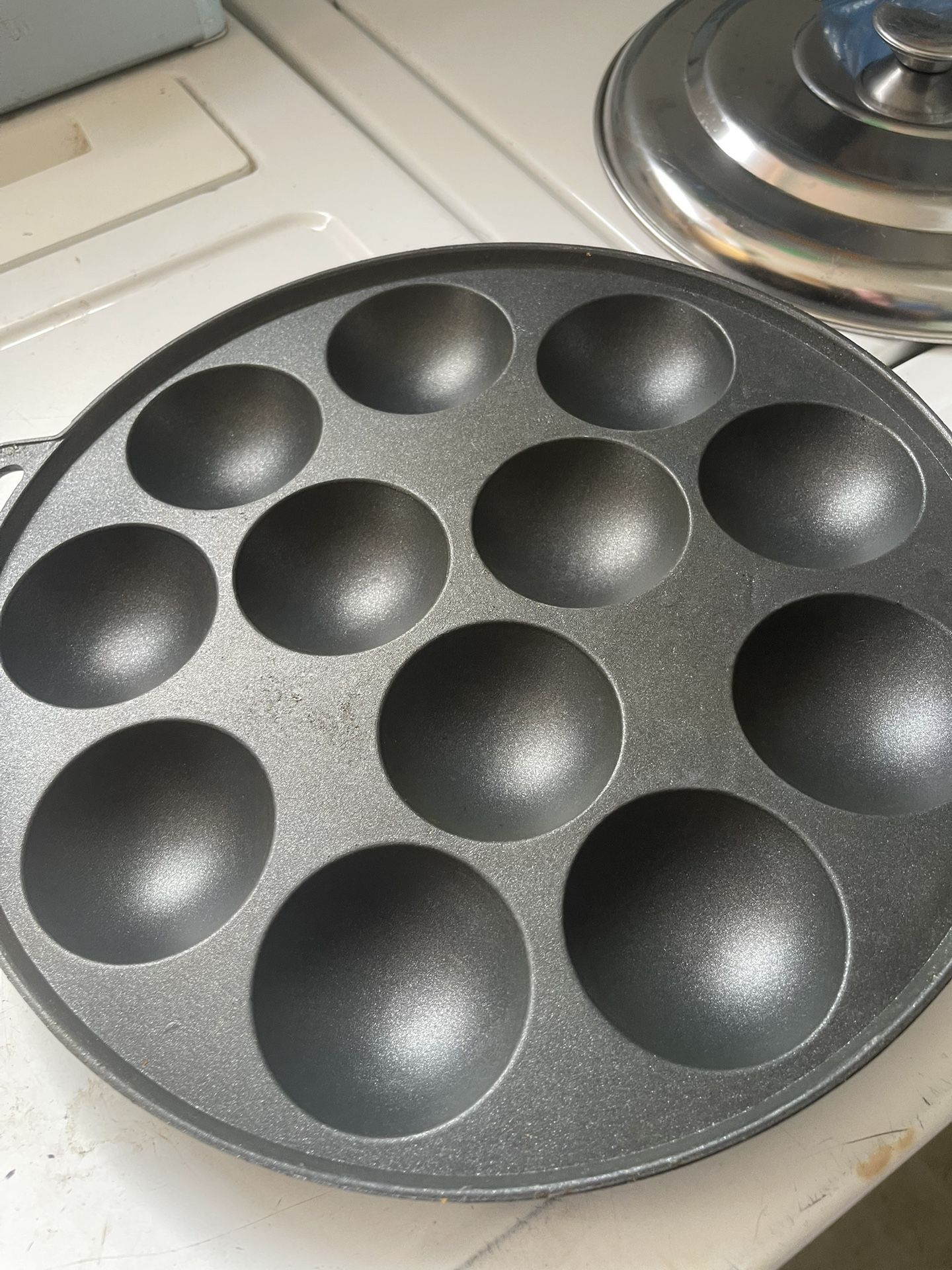 Chảo Gang Chống Dính Bánh Khọt