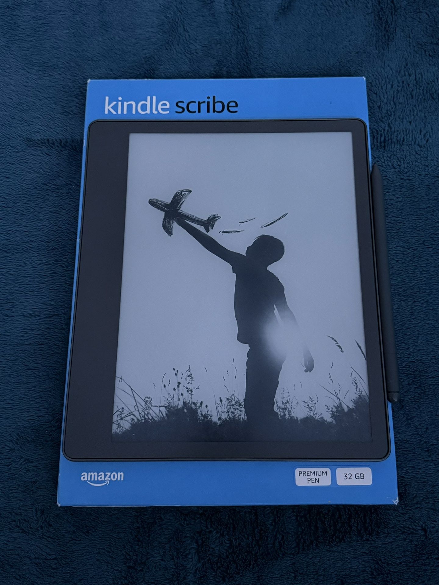 Kindle Scribe 32GB W/ Premium Pen