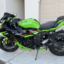 PENDING SALE-2024 Kawasaki Zx6r
