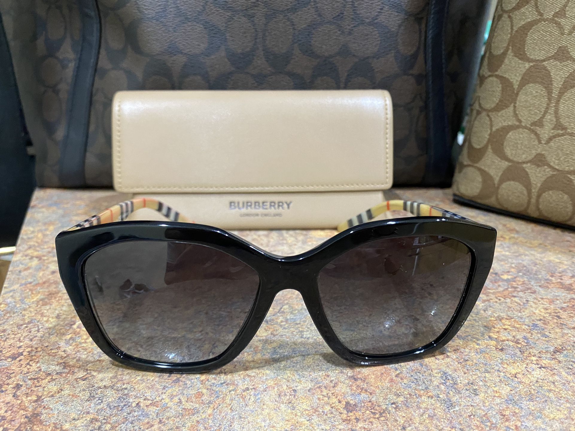 Burberry Glasses 