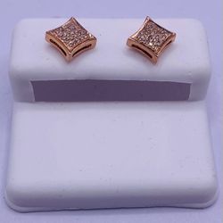 10KT Rose Gold With Diamond Earring 0.15 CTW