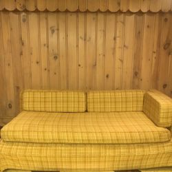 SOFA Custom Made-moving sale.Quality Deep,Stretch Out,Relaxation Comfort.Seats 4-5.