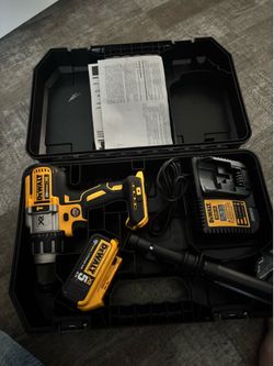 DeWalt 20 v max xr brushless hammer drill set