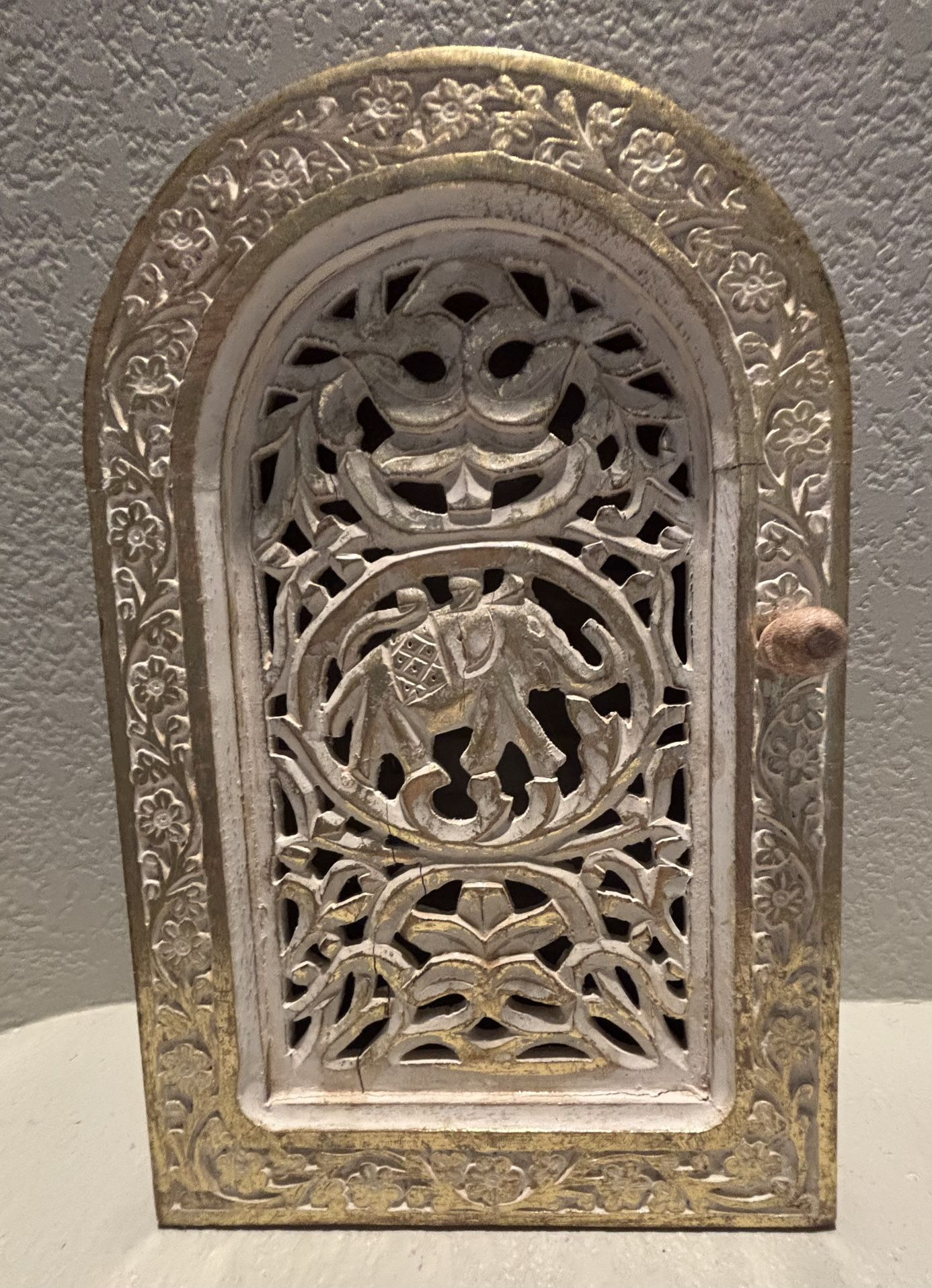 Carved Wooden, Elephant-Themed Key Hanger