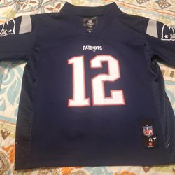 NEW ENGLAND PATRIOTS TEAM APPAREL JERSEY FOOTBALL 
 TOM BRADY#12  KID S -4T NFL