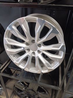 22x9 CHEVY RIMS 6 LUGS