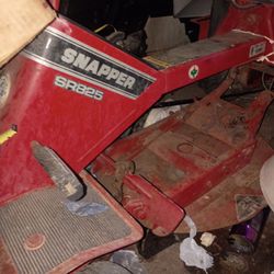 Snapper Riding Lawn Mower