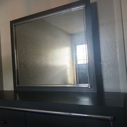 6 Draw Dresser With Mirror Attached 