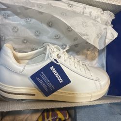 Birkenstock Shoes Size L8 M6