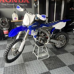 2015 Yamaha YZ250F Dirt Bike Motorcycle