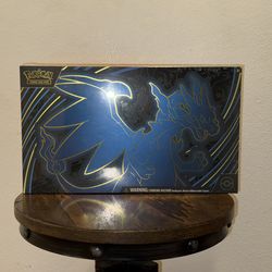 Mega Charizard X ex Ultra Premium Collection - UPC