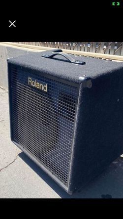 Roland KC550 Keyboard /Vocal /Drums Or Bass 15” Combo Amp. In New Condition