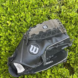 Wilson Dual Hinge Baseball Glove