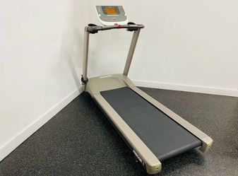 Precor 9.23 electric treadmill