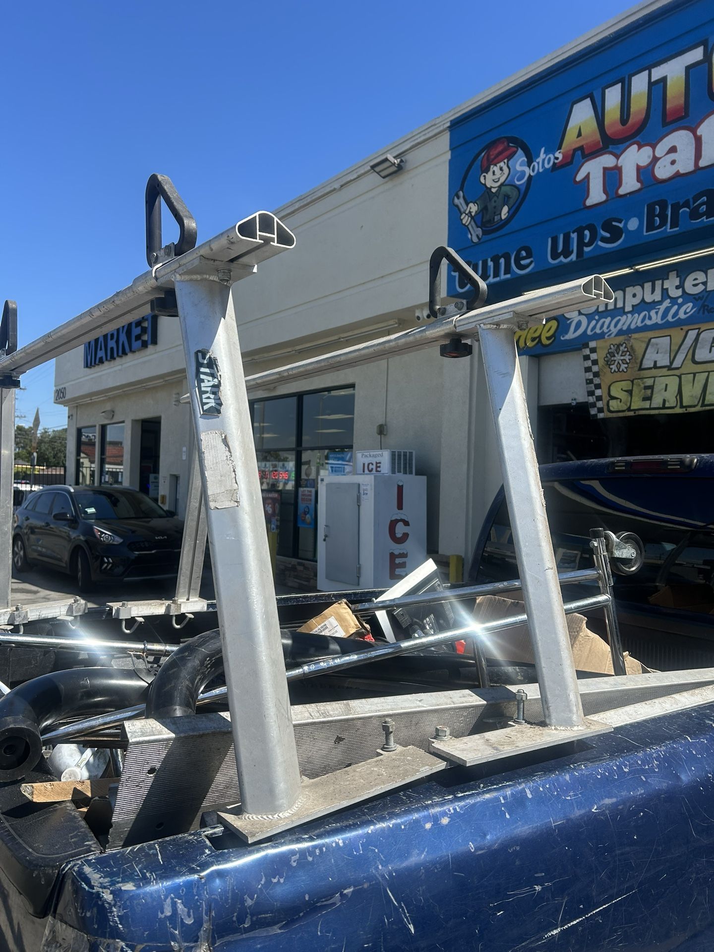 Stark Aluminum Adjustable Ladder Rack