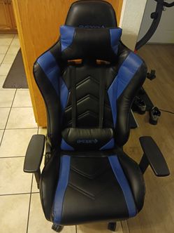 Emerge game chair