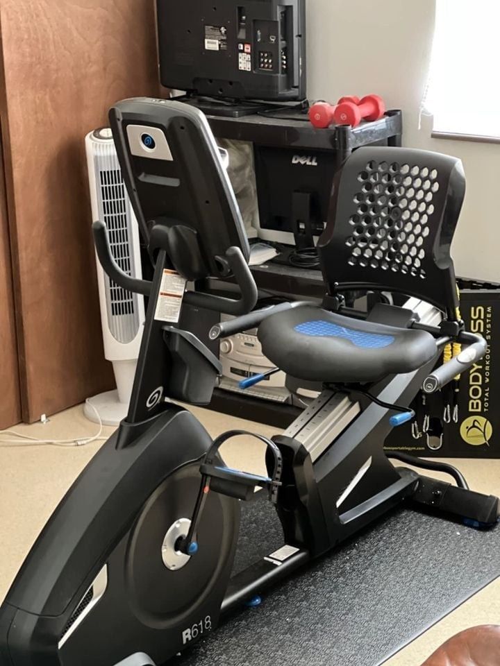 Nautilus R618 Recumbent Bike