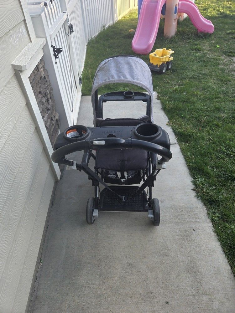 Graco Sit N Stand Stroller