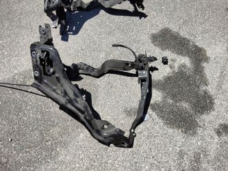 2008-2014 Mercedes C Series complete headlight brackets OEM