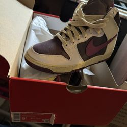 Women's Nike Dunk