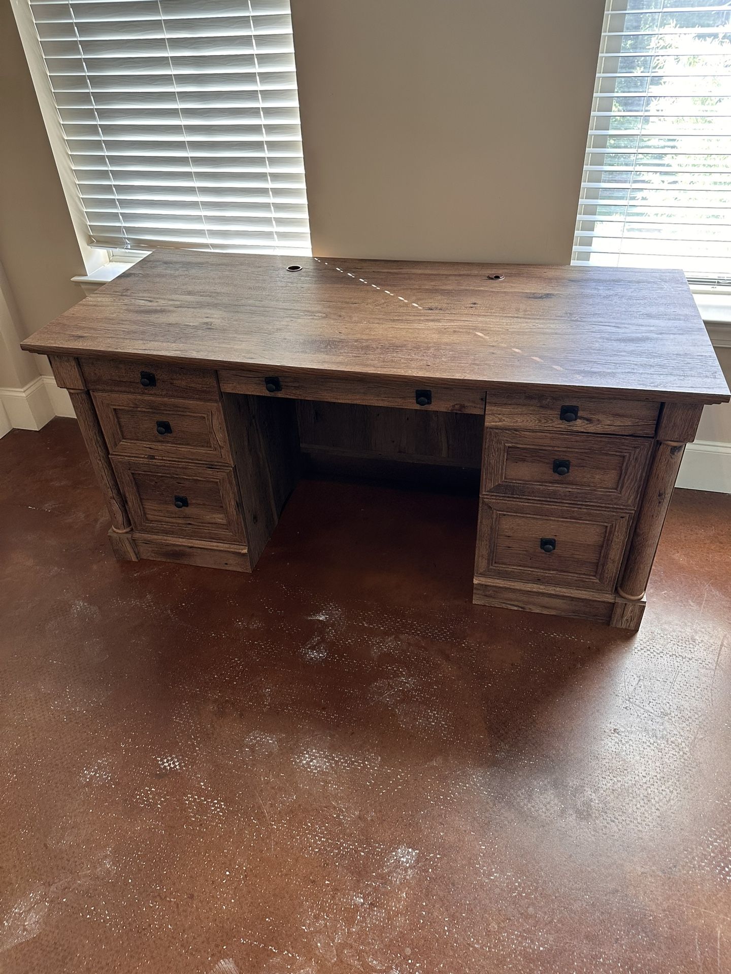 Wooden Desk - FREE