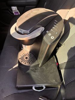 Keurig Single Cup Coffee Maker and Pod Holder