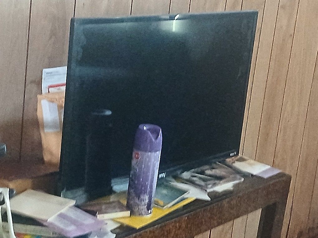 32 Inch Onn TV