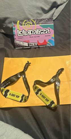 (2) VIP Lollapalooza 4-Day Wristbands 2026