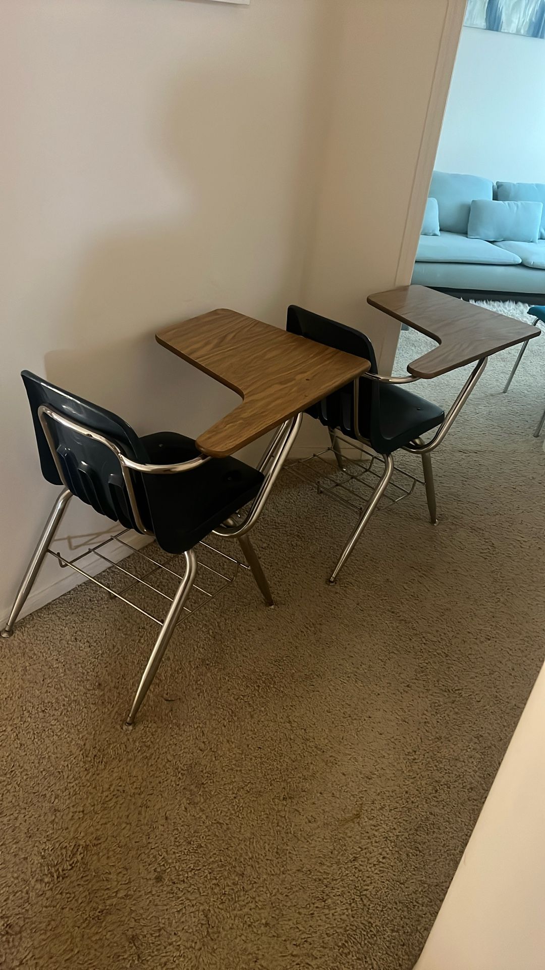 Desktop /Chair