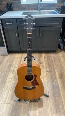 Taylor Big Baby 307 Acoustic Guitar