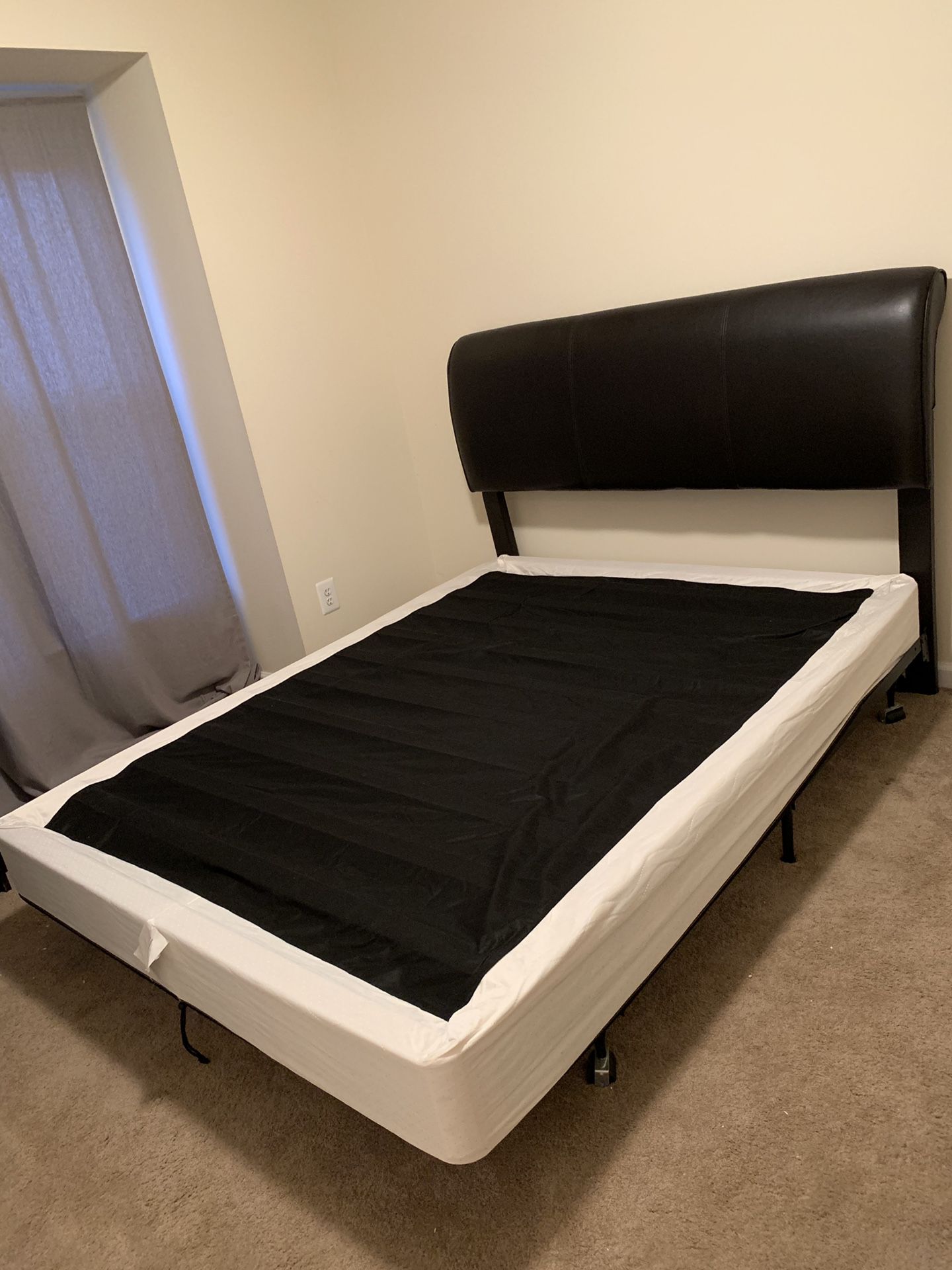 Queen size bed with headboard(No Mattress )