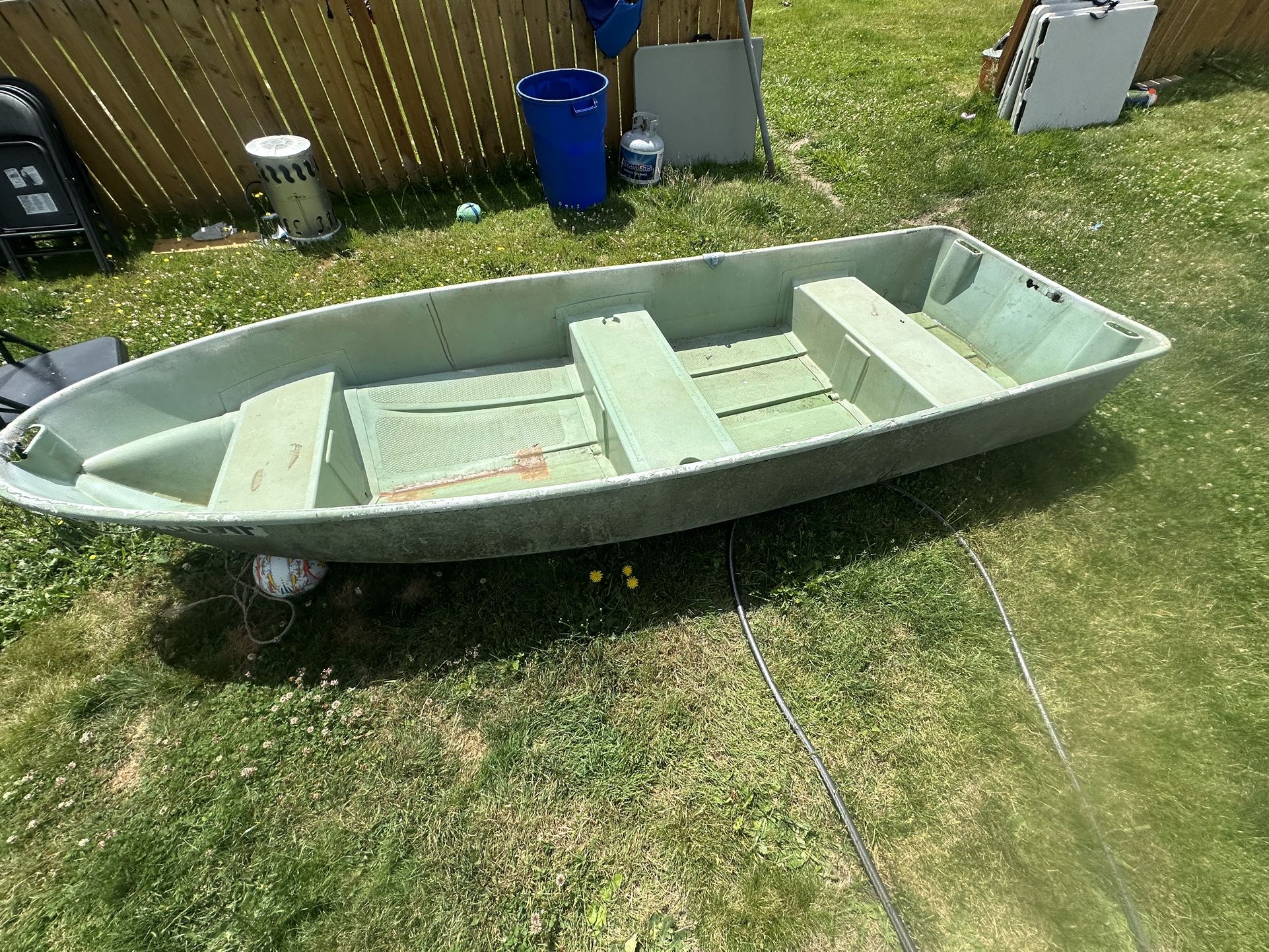 12’ Fiberglass Boat