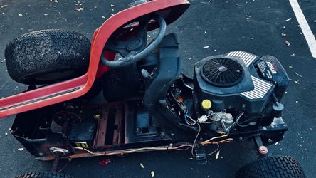 Riding Lawn Mower with Kohler Engine