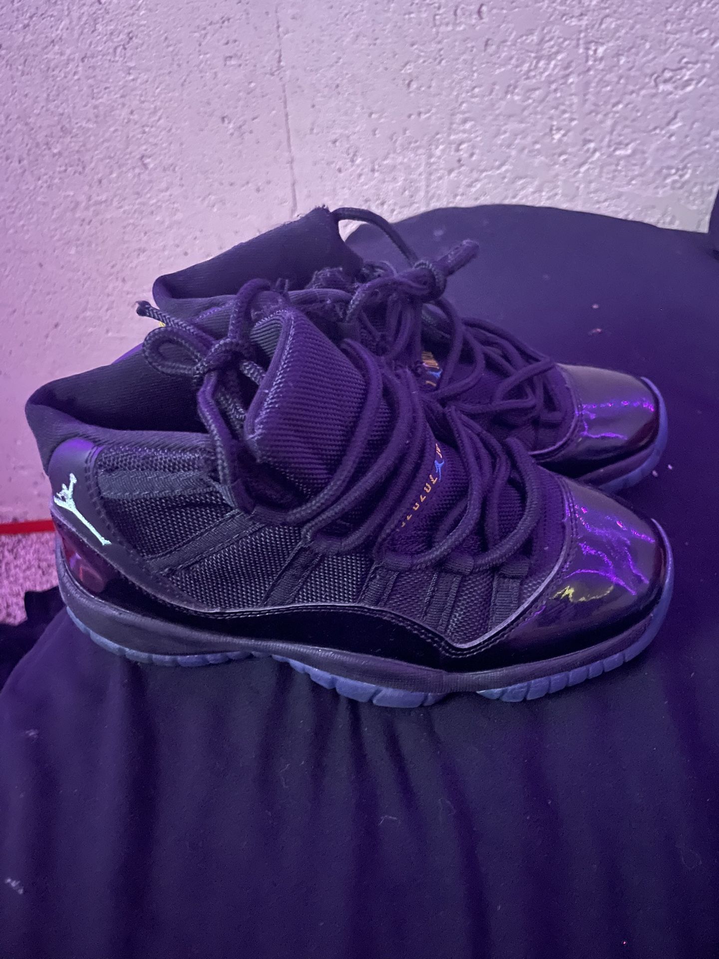 jordan 11 cap and gown