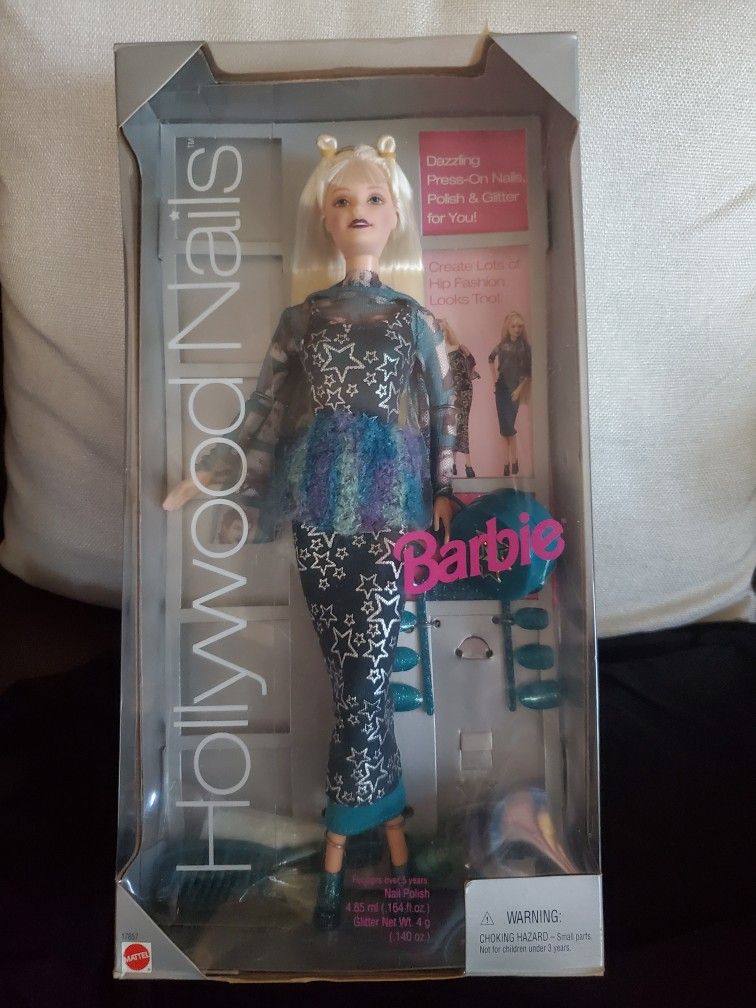 Hollywood Nails Barbie