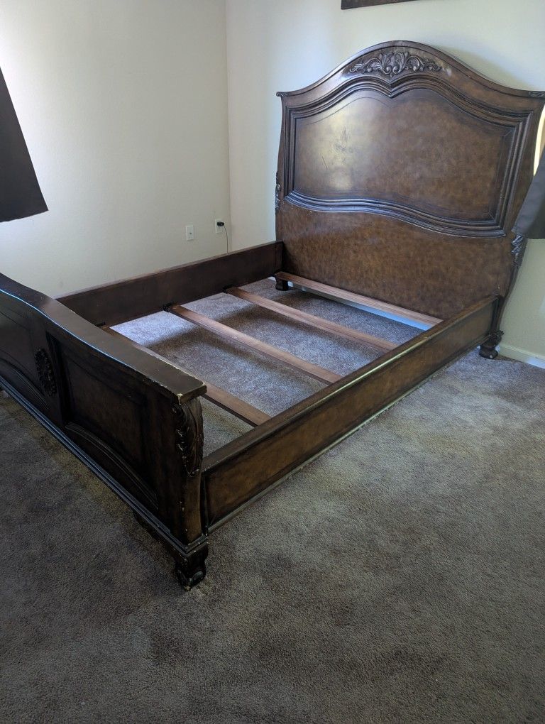 FREE QUEEN SIZE BED FRAME